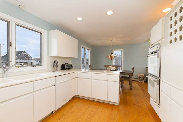 Vacation house for 12 people, with yard and balcony as well as hot tub in Rhode Island