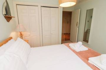 Holiday Home for 10 People in Bamburgh, Northumberland Coast, Photo 3