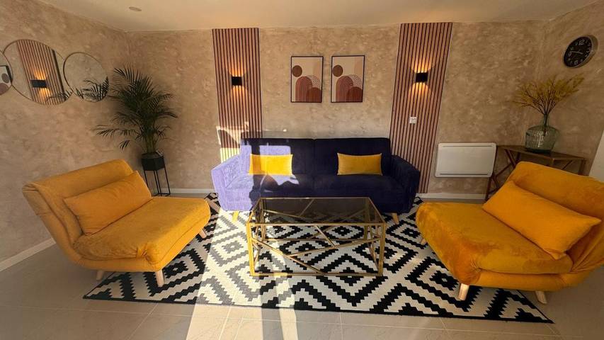 Gîte pour 5 personnes, avec terrasse et vue dans Champsevraine - 2