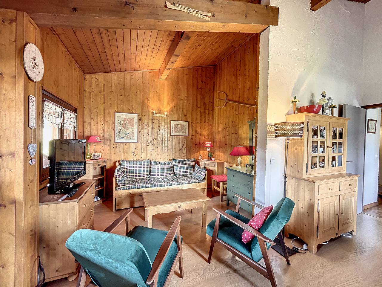 Appartement entier, Appartement cosy à Combloux avec parking et cheminée in Combloux, Pays du Mont-Blanc