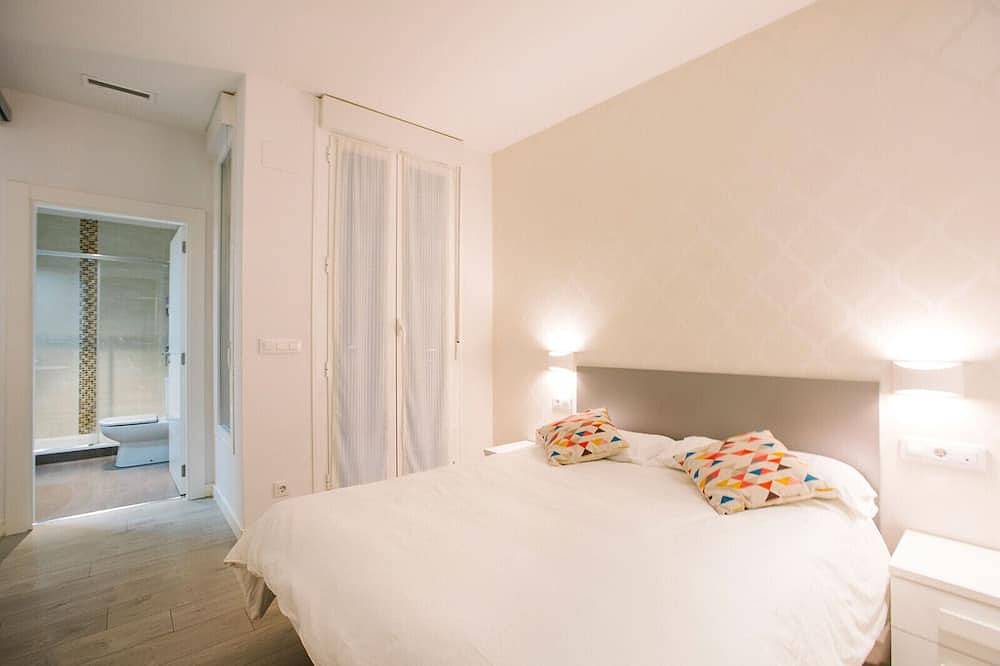 Ganze Wohnung, 5 Getaria A , super central spacious apartment in Playa de la Concha, San Sebastian