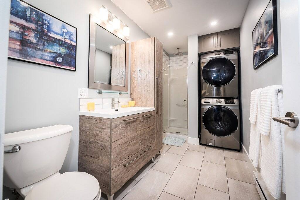 Nelson Lake & Mountain View mit Whirlpool in Nelson, Whitewater Ski Resort