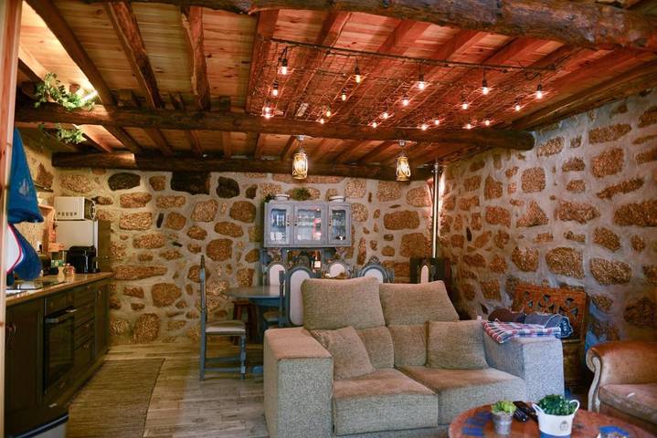 Casa de férias para 6 pessoas, com Jacuzzi em Sabugueiro (Cidade)
