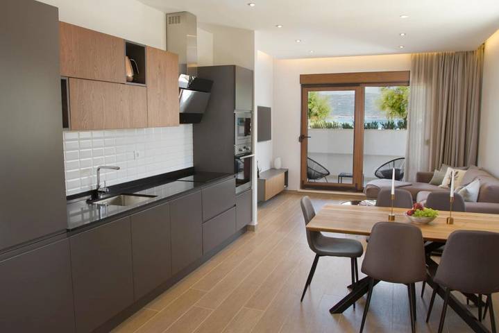 Villa pour 6 personnes, avec vue ainsi que piscine et jardin à Slatine - 3