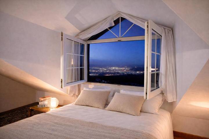 Hôtel pour 2 personnes, avec piscine ainsi que jardin et vue, animaux acceptés à La Zubia - 2