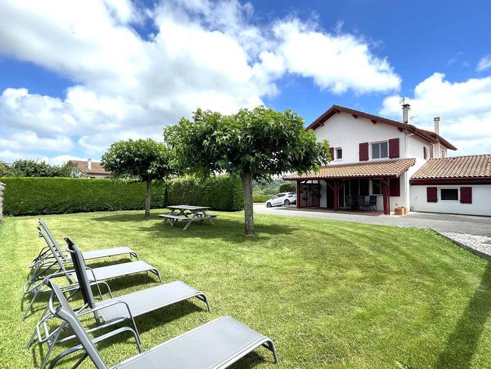 Gîte pour 4 personnes, avec Terrasse et Jardin
