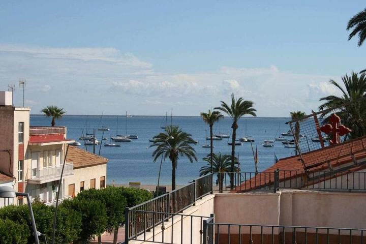 Apartamento para 4 personas, con vistas y jardín en Santiago de la Ribera