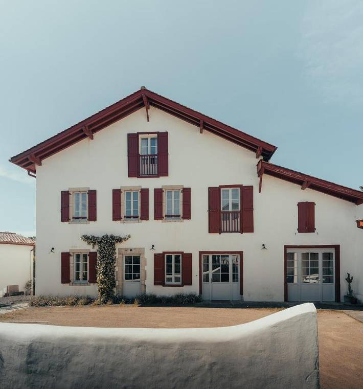 Location de vacances pour 2 personnes, avec terrasse ainsi que vue et jardin à Ahetze - 2
