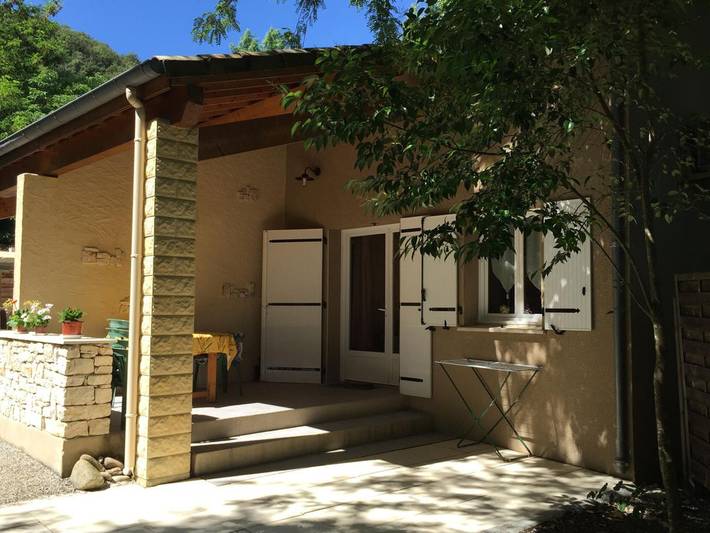 Cottage voor 6 personen, met zwembad en terras, met huisdier in de Ardèche