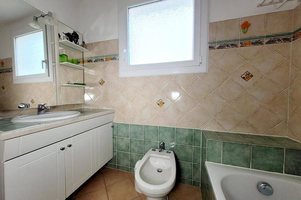 Villa 78 m2 400m from the beach + swimming pool in Six-Fours-les-Plages, Region de Toulon