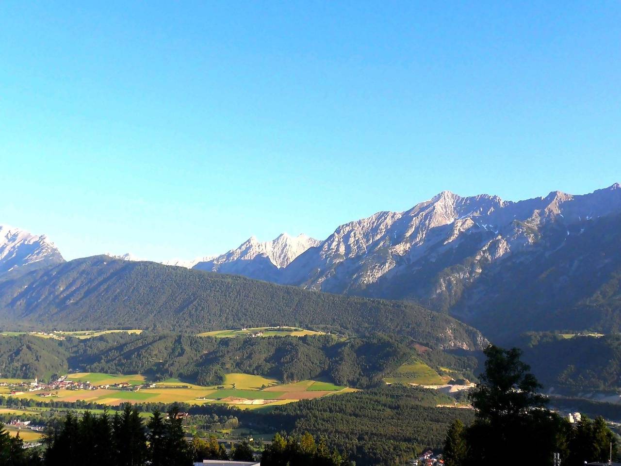 Ganze Ferienwohnung, Appartements Anfang - Appartement 2 in Tuxer Alpen, Weerberg