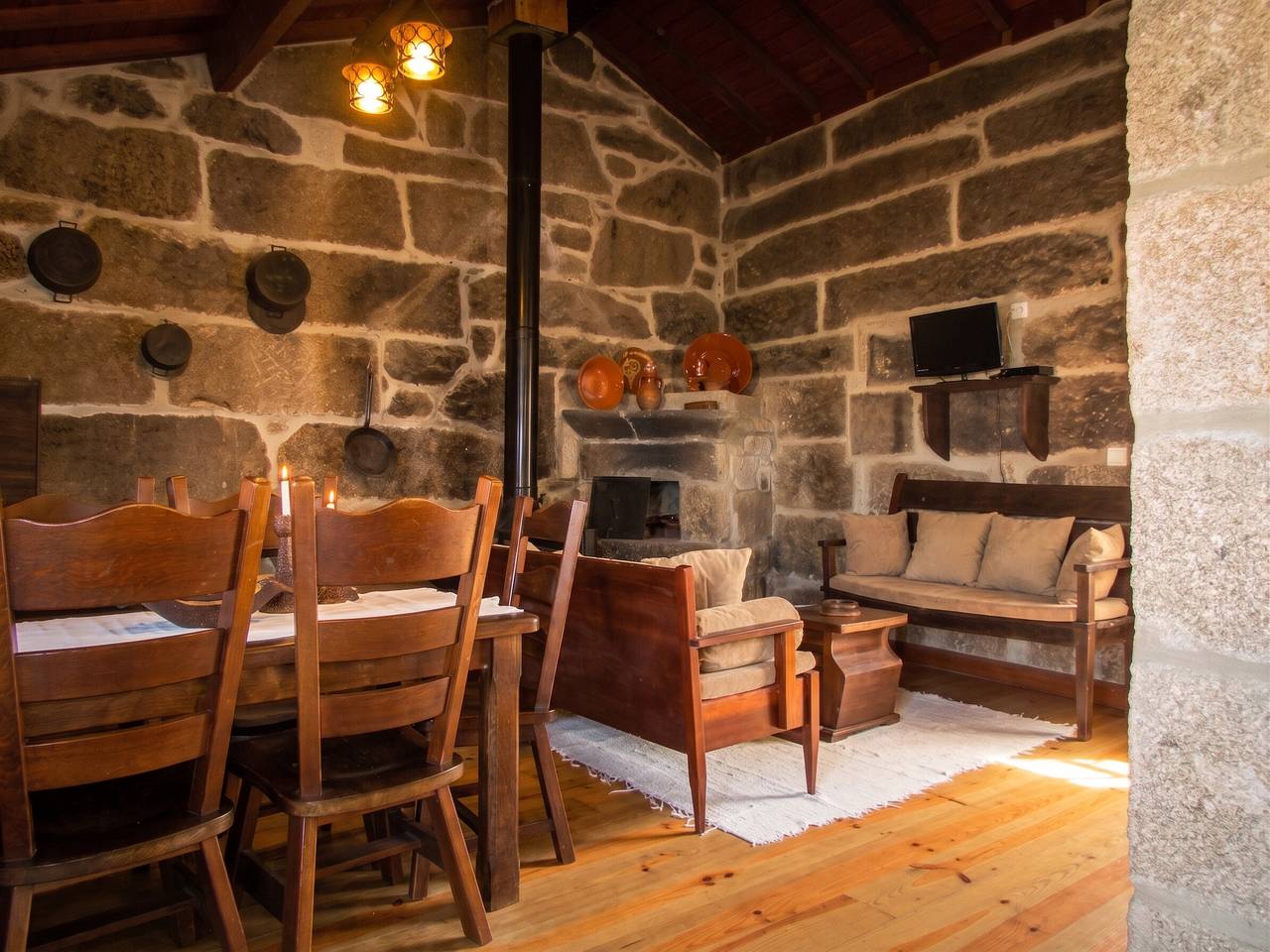 Casa acolhedora com lareira, vista para a montanha, Ponte da Barca in Lindoso, Parque Nacional da Peneda-Gerês
