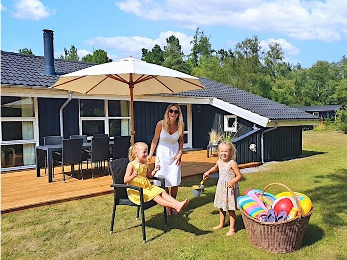 Ferienhaus für 6 Personen, mit Terrasse in Bratten - 4