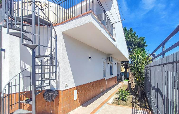 Modern 2BR Apartment with Pool, Terrace & Wi-Fi, 2.5km to Coastline in Trabia, Palermo Province