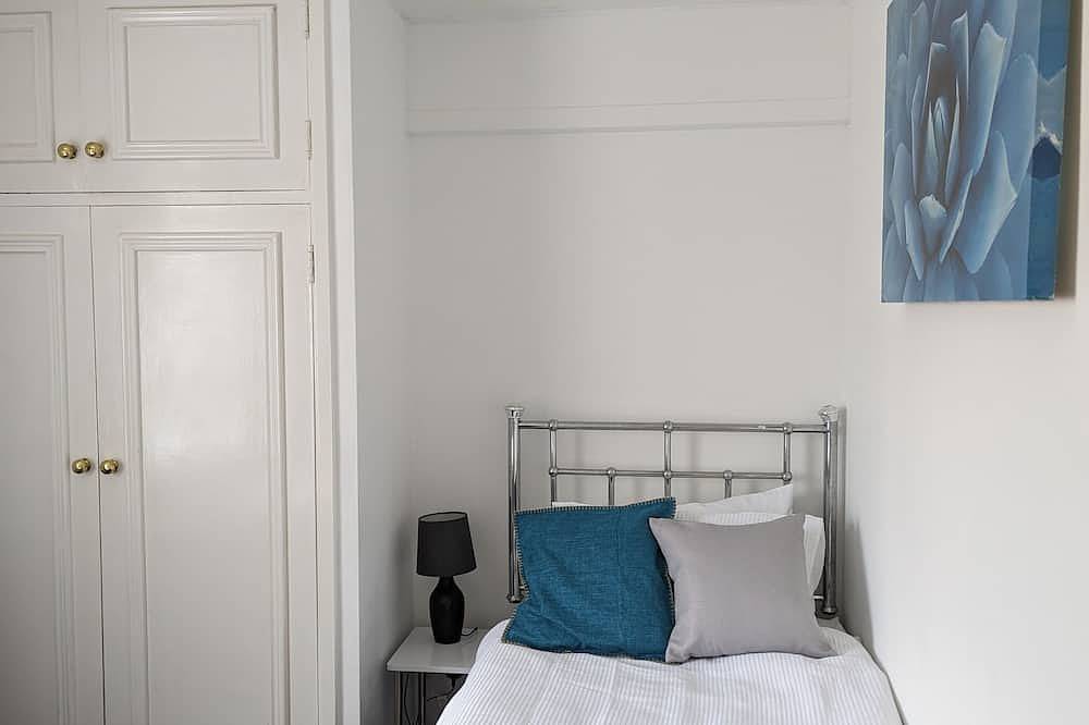 Ganze Wohnung, Superb 3 Br Flat in Stafford. Close to Stafford Hospital & Town Center in Stafford, Staffordshire