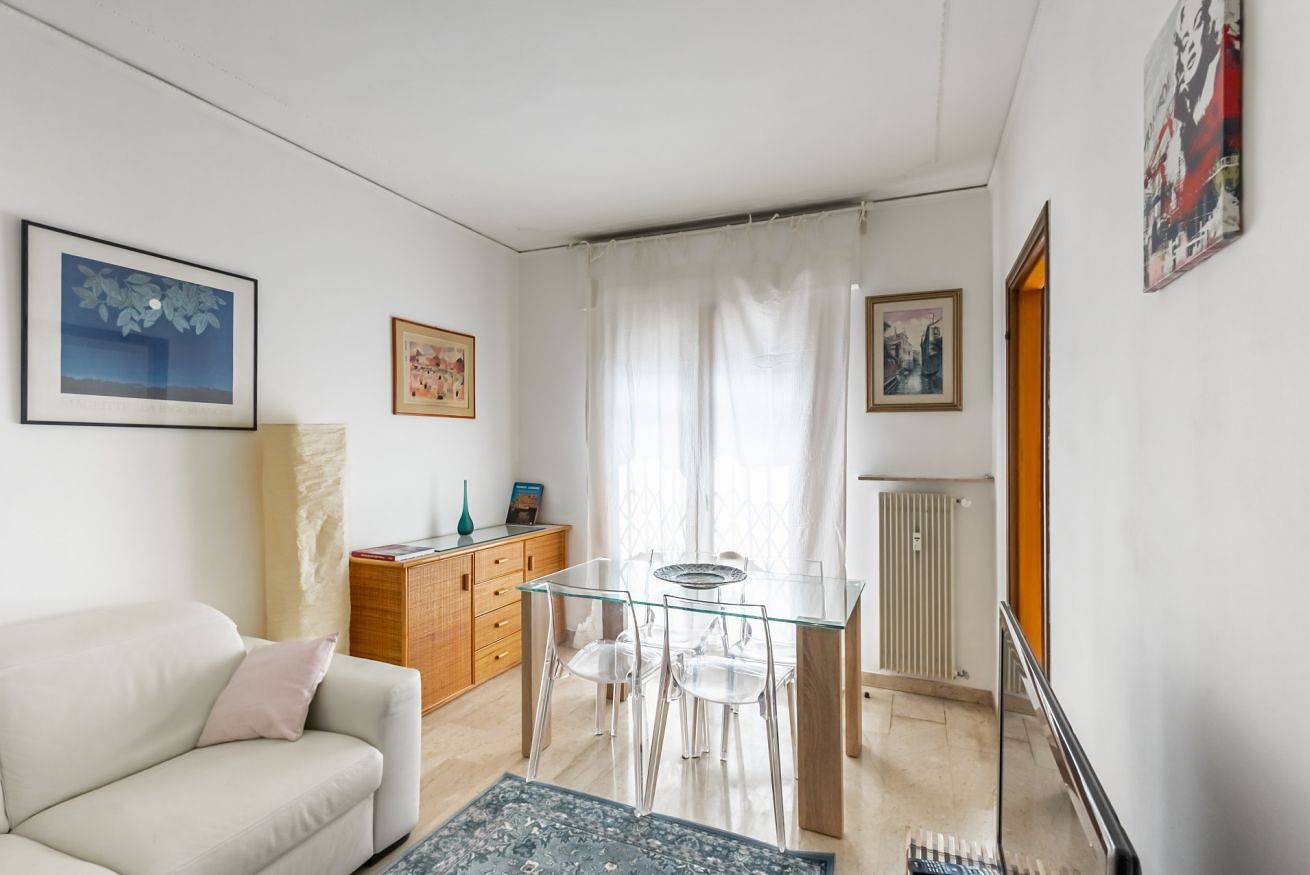 Apartamento entero, Kris- Mestre Bright Apartment with Parking! in Venecia, Provincia de Venezia