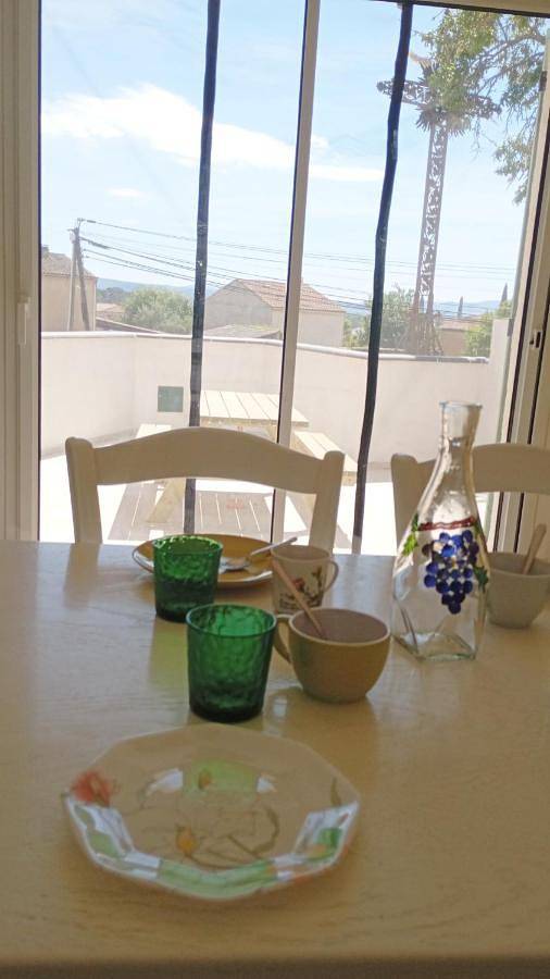 Location de vacances pour 4 personnes, avec terrasse et vue à Pourrières - 4
