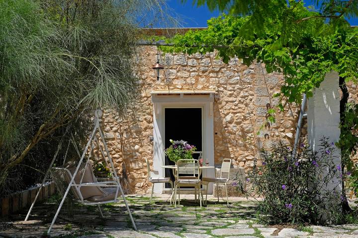 Agriturismo per 3 persone, con Terrazza e Giardino a Carovigno