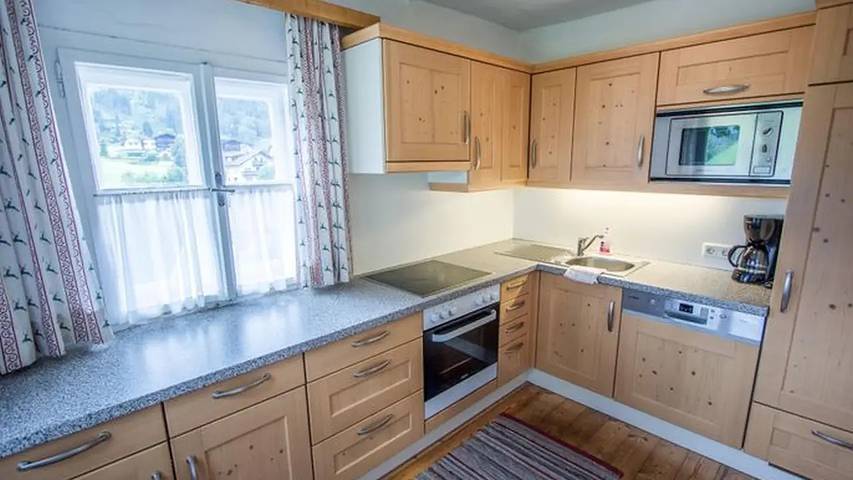 Ferienhaus für 14 Personen, mit Garten und Sauna sowie Balkon