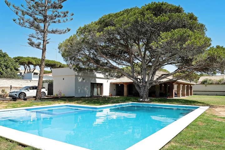 Apartamento para 9 personas, con jardín en La Barrosa