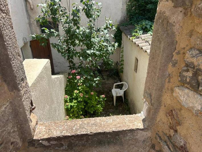 Gîte pour 2 personnes, avec terrasse et jardin à Causse-de-la-Selle - 2
