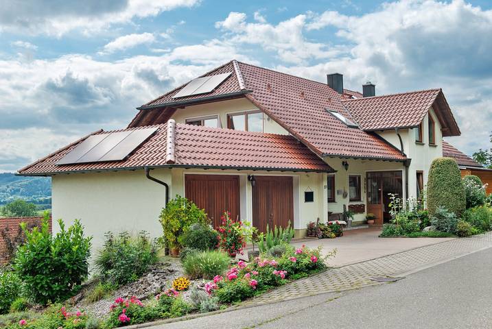 Geheel appartement, Appartement 'Bodenseeblick' met uitzicht op het meer, privéterras en wifi in Espasingen, Stockach