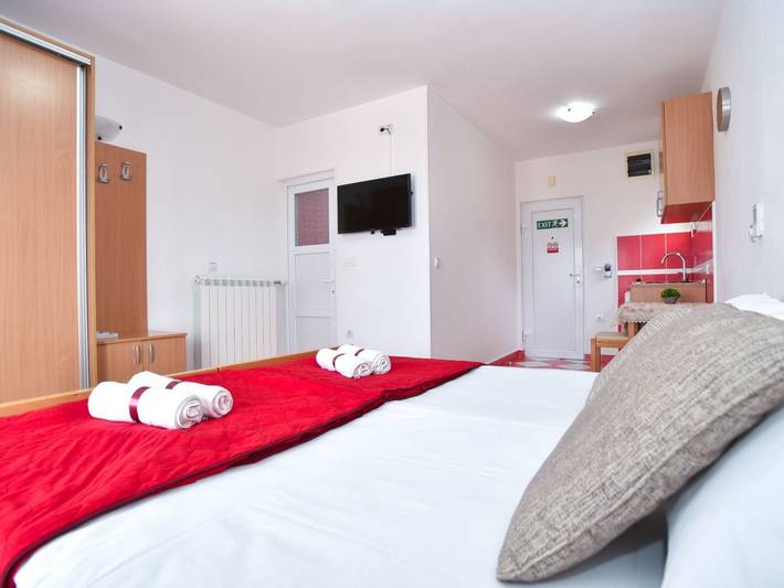 Gîte pour 2 personnes, avec balcon dans Tivat - 3