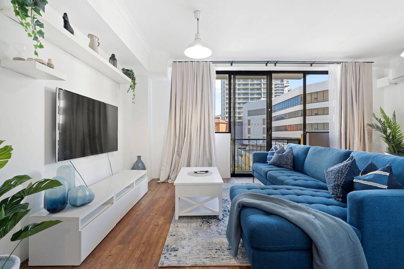 Entire apartment, Luxury East Perth - Sleeps 2 - Superior Wifi in East Perth, Perth
