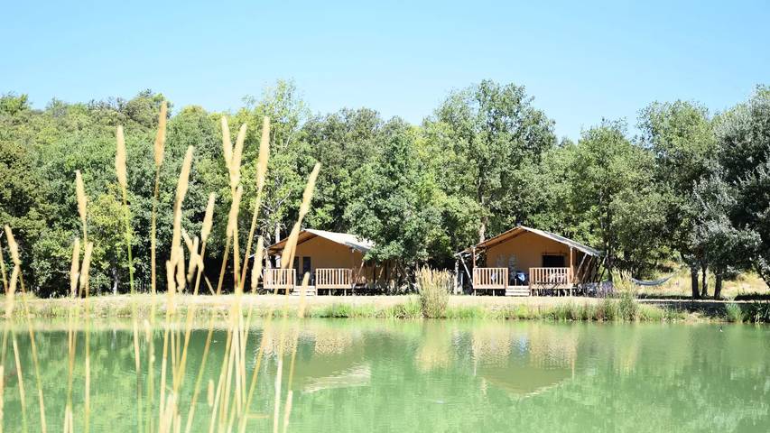 Wohnwagen für 6 Personen, mit Pool, mit Haustier in Alpes-de-Haute-Provence - 3