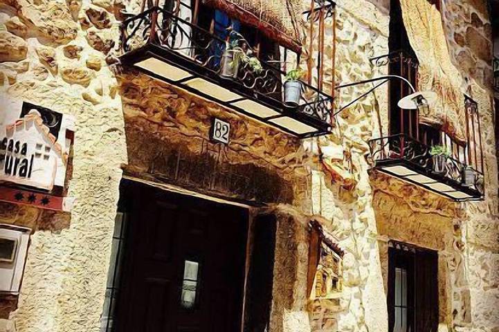 Casa rural para 6 personas, con balcón, Se admiten mascotas en Piedralaves
