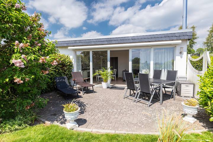 Ferienhaus für 4 Personen, mit Whirlpool und Terrasse sowie Garten und Sauna in Schashagen - 2