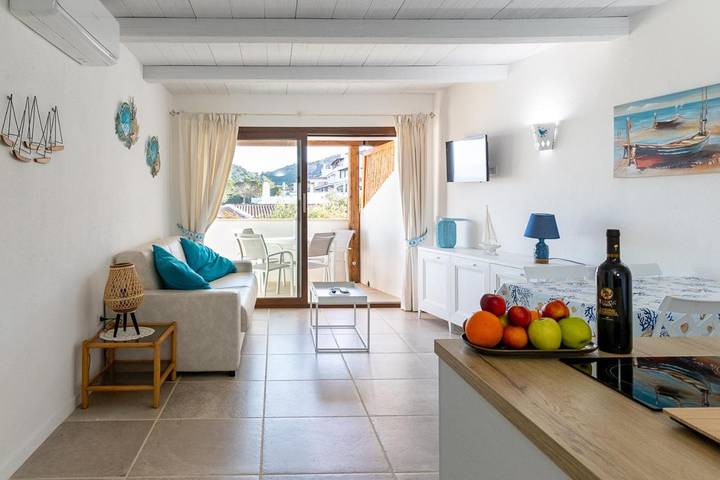 Appartamento per 4 persone, con Balcone e Terrazza nonché Panorama a Baia Sardinia