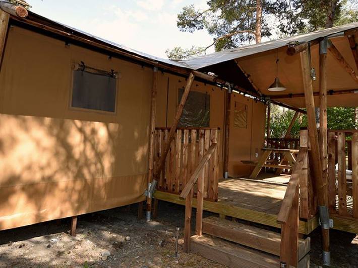 Location de vacances pour 2 personnes, avec piscine, animaux acceptés à Méolans-Revel