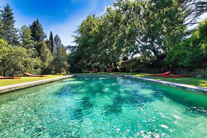 Ferienhaus für 8 Personen, mit Garten und Pool