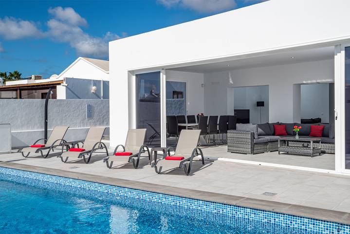Chalet para 8 personas, con jacuzzi además de jardín y piscina en Lanzarote - 3
