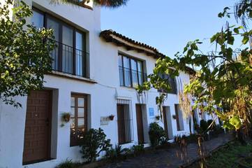 Apartamento para 2 personas, con vistas además de terraza y jardín en Cortelazor