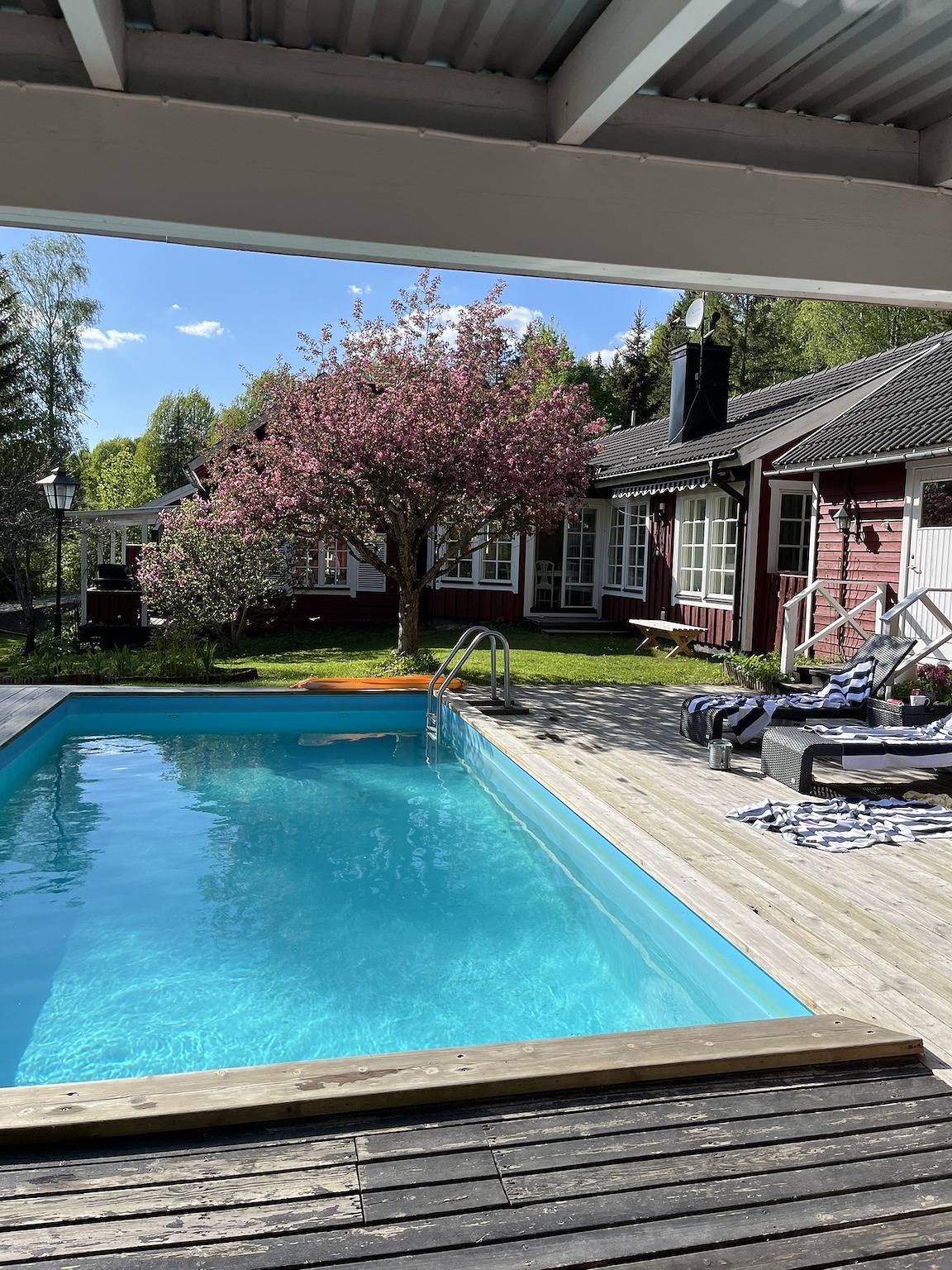 Charmantes Anwesen mit privatem Pool in Stockholm und Umgebung