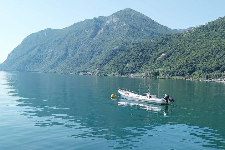 Ganze Wohnung, Ferienwohnung für 2 Personen mit Balkon/Terrasse in Riva di Solto, Gemeinde Riva di Solto