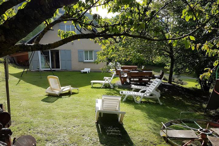 Gîte pour 12 personnes, avec jardin et terrasse à La Motte-en-Champsaur