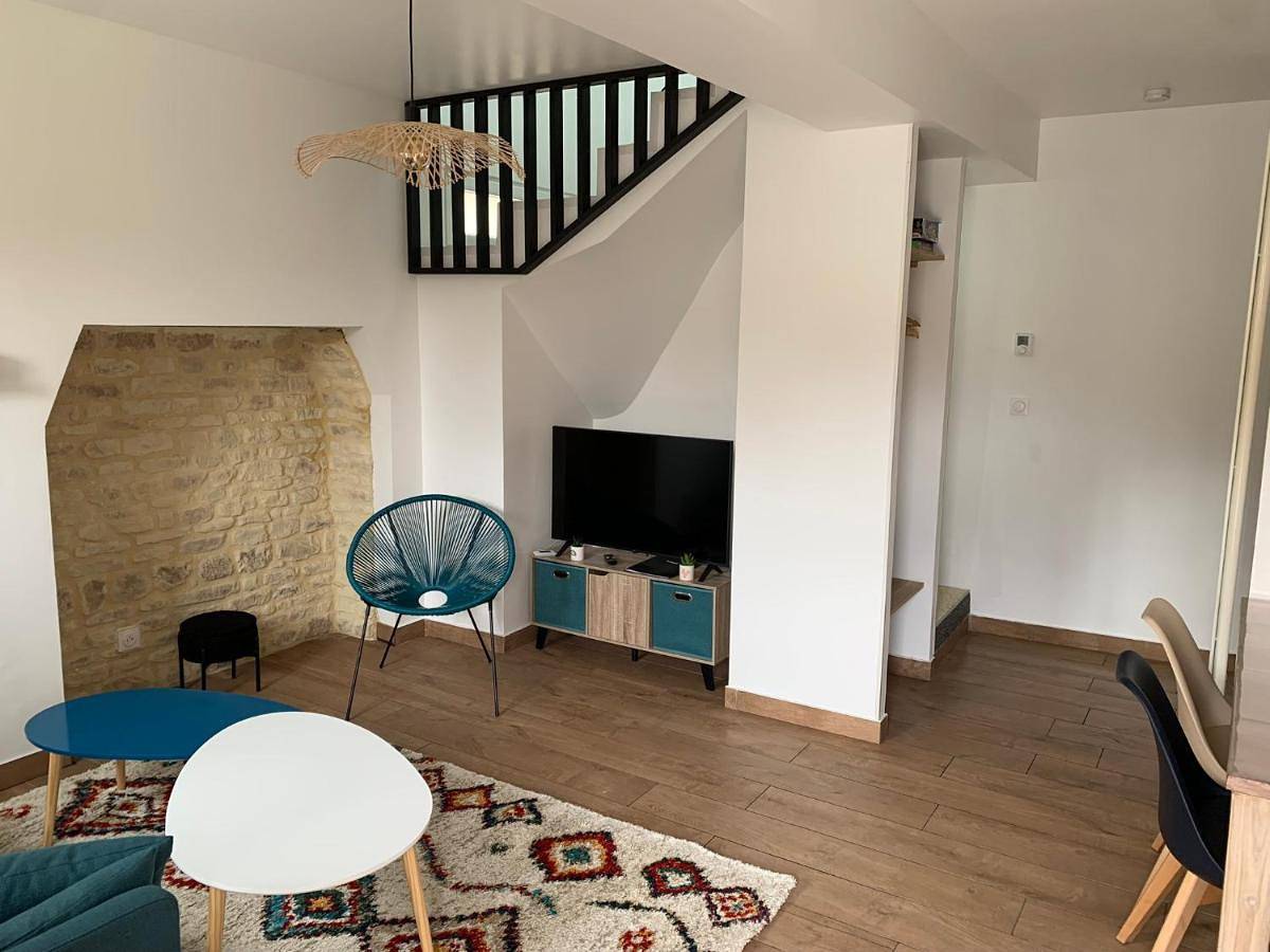 Three-Bedroom House in Biéville-Beuville, Région de Caen