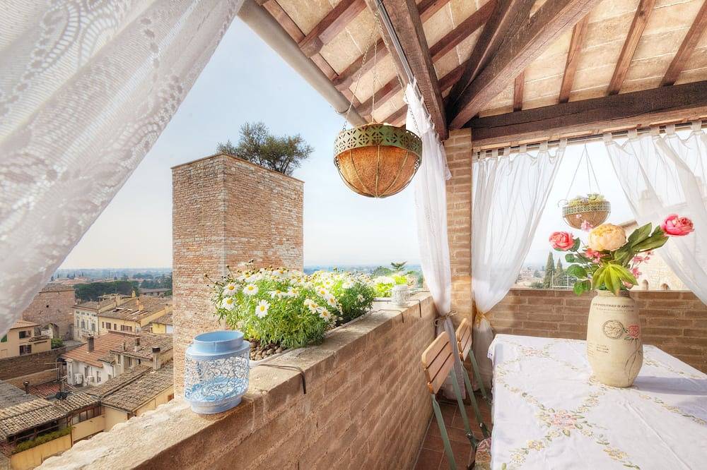 Entire apartment, Spellohouse Altana Suite in Spello, Perugia Province