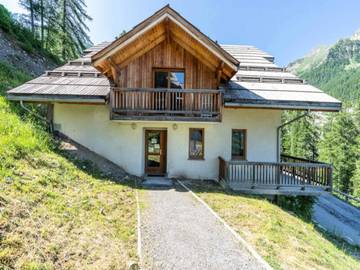 Chalet pour 6 personnes, avec piscine et balcon à Les Orres