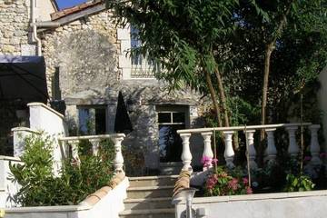 Gîte pour 3 personnes, avec jardin et terrasse, animaux acceptés à Festalemps