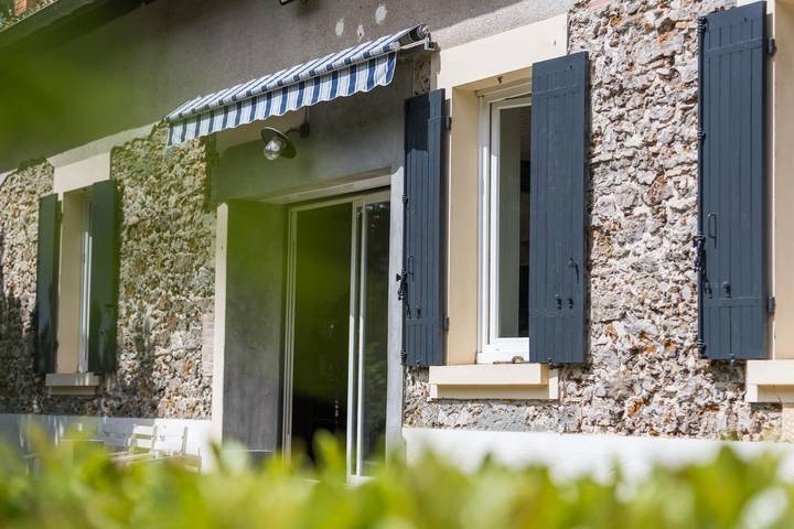 Gîte pour 10 personnes, avec piscine ainsi que jardin et terrasse à Pissos - 4