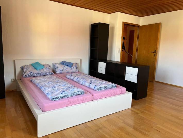Ferienwohnung für 7 Personen, mit Balkon und Terrasse in Peißenberg