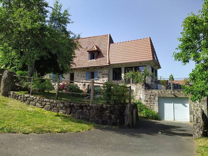 Gîte pour 6 personnes, avec terrasse et jardin - 1
