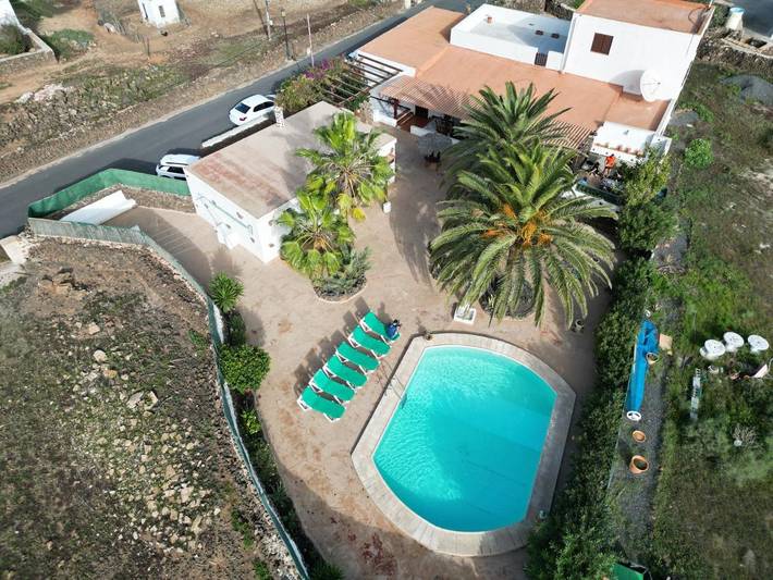 Chalet para 13 personas, con jardín además de piscina y vistas, Se admiten mascotas en Fuerteventura - 2