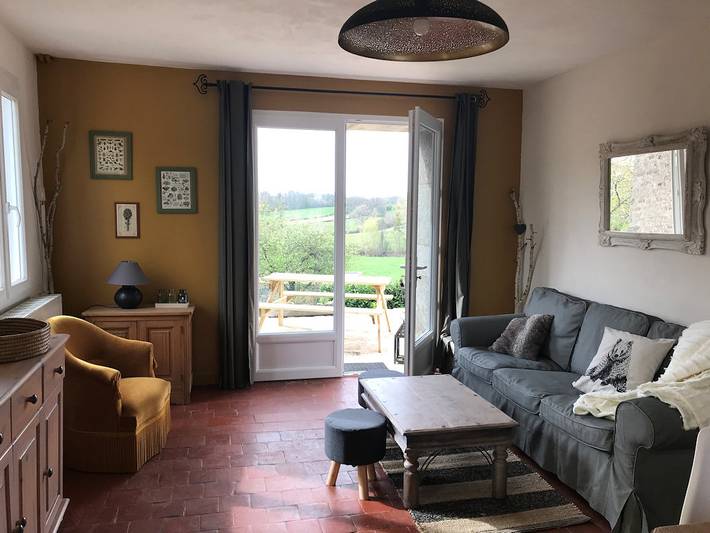 Gîte pour 5 personnes, avec Terrasse et Jardin à Brianny