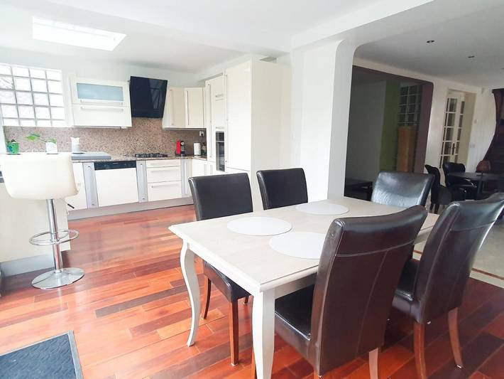 Location de vacances pour 6 personnes, avec jardin et vue à Montigny-le-Bretonneux - 4