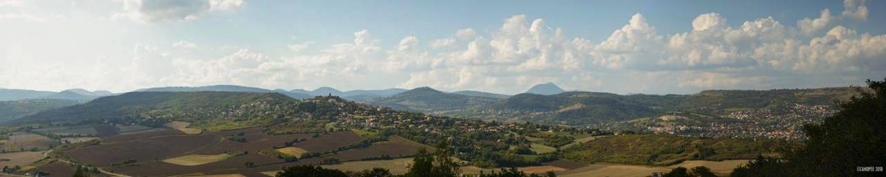 Location de vacances pour 5 personnes, avec terrasse et vue à Veyre-Monton - 4